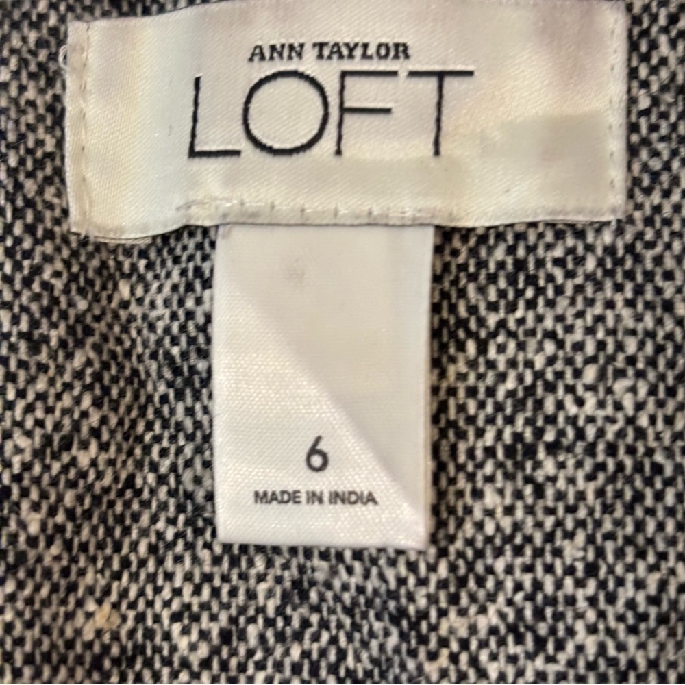 ❤️2/$15 or 3/$21❤️ Loft Tweed Black/White Half Jacket, Size 6 - Picture 12 of 13
